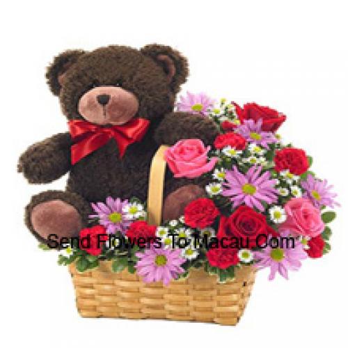 Canasta de flores surtidas con oso de peluche de 14 pulgadas