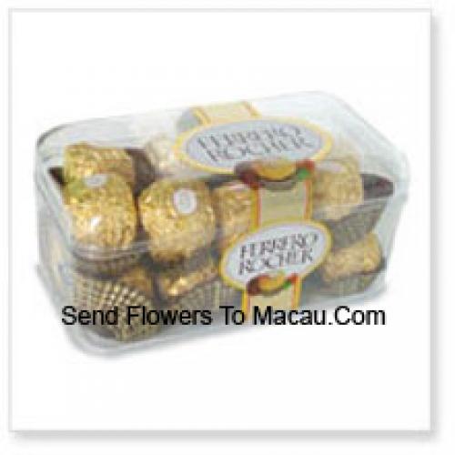 Lovely Box of 16 Pcs Ferrero Rochers